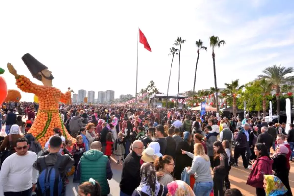 Mersin\'de Festival Coşkusu Sürüyor