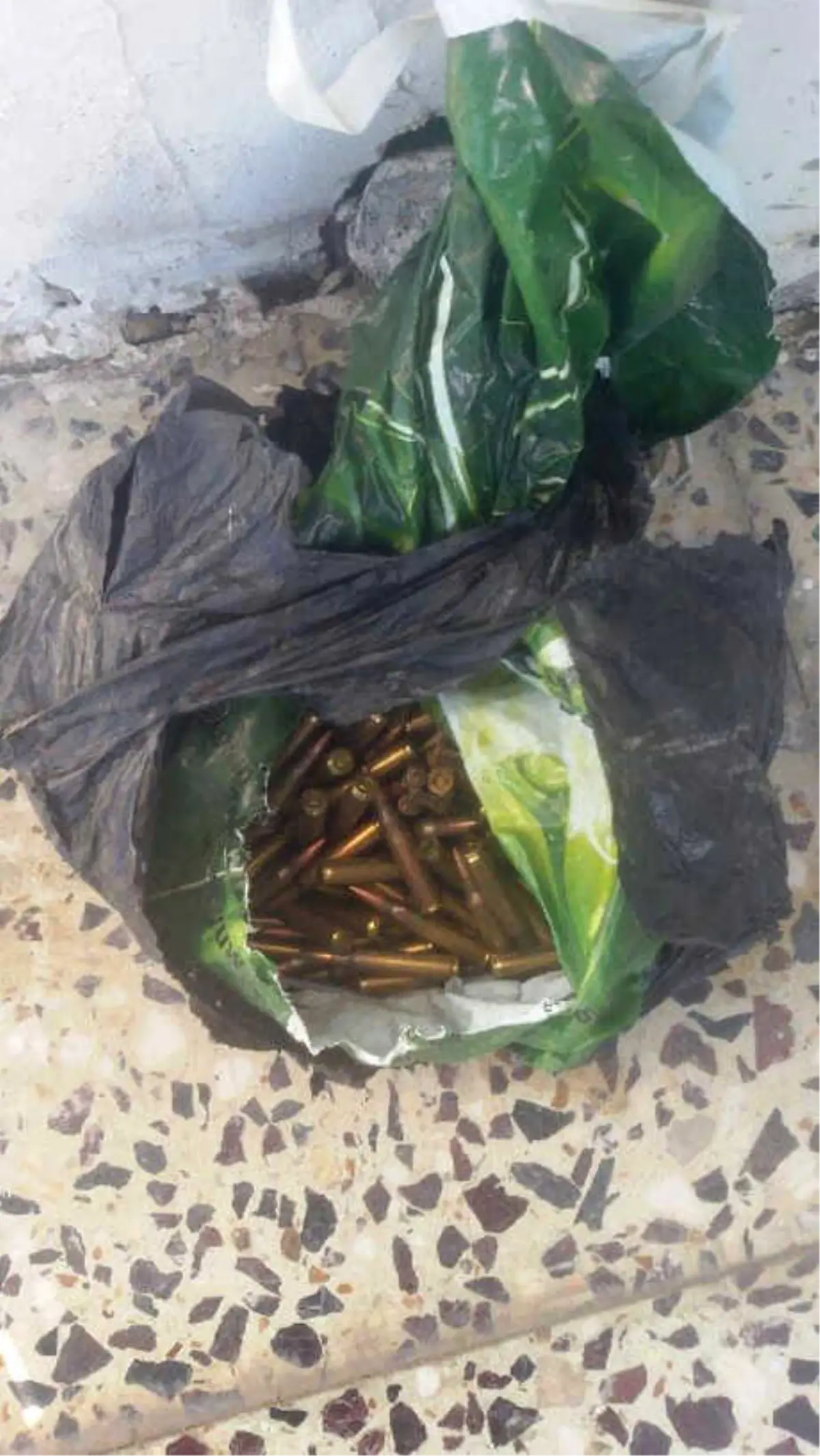 Sulama Kanalındaki Poşetten 250 Tüfek Mermisi Çıktı