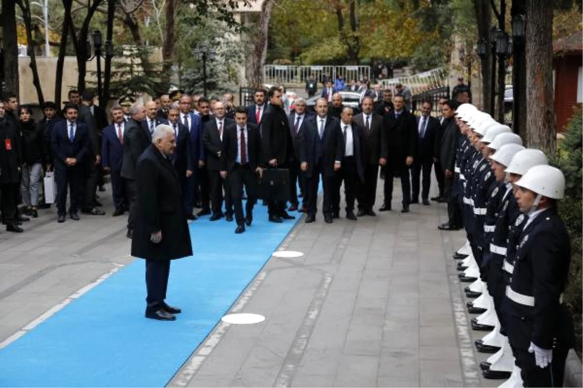 TBMM Başkanı Yıldırım: Savunmamızı Yerli Silahlarla Donatmamız Lazım (2)