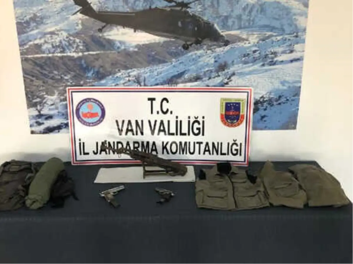 Van\'da Terör Örgütü PKK\'ya Ait Silah ve Patlayıcı Ele Geçirildi