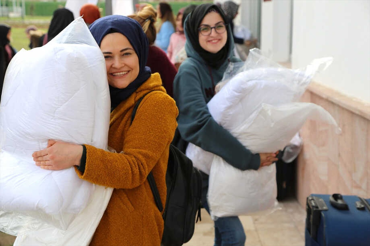 10 Bin Kişilik Yurtta Öğrenci Alımına Başlandı