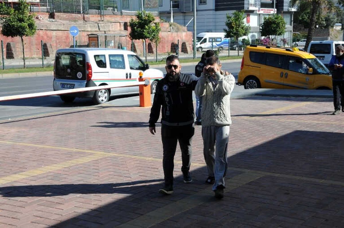 Alanya\'da Uyuşturucu Operasyonu: 4 Gözaltı