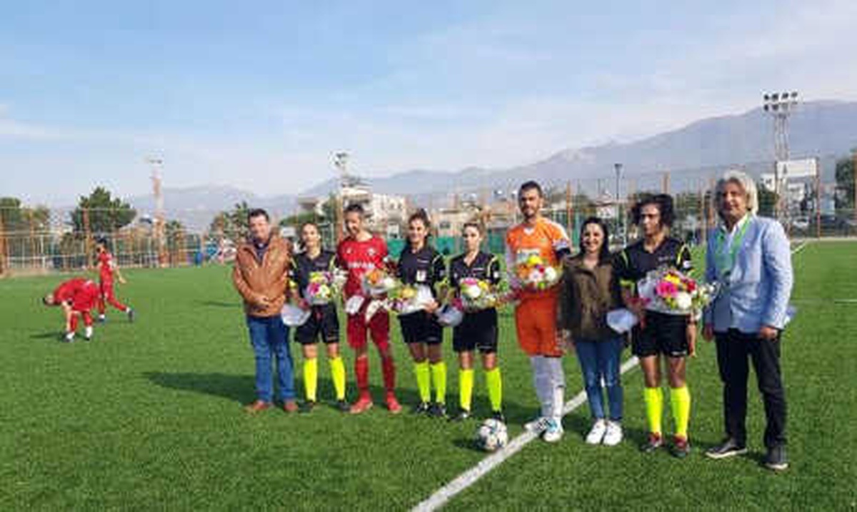 Arsuz Karaağaçspor - 1970 Hisarspor Maçını 4 Kadın Hakem Yönetti