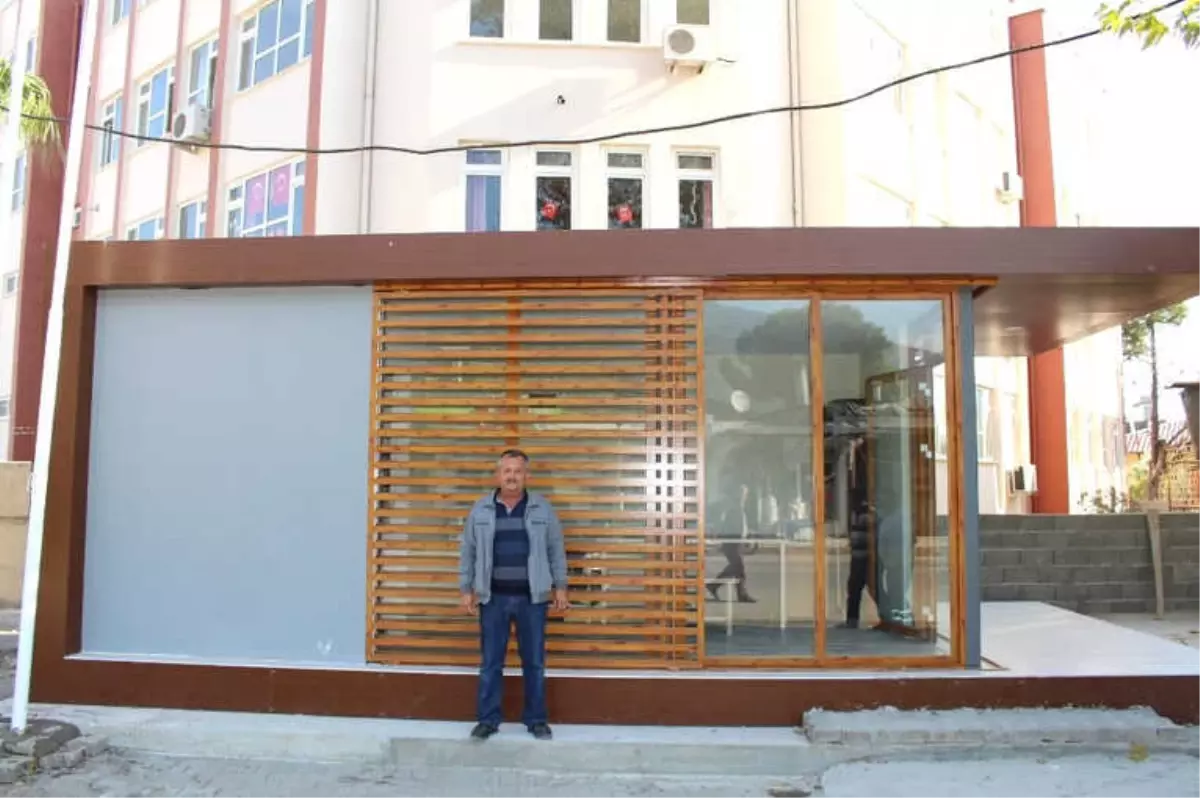 Finike Hasyurt\'a Modern Muhtar Evi