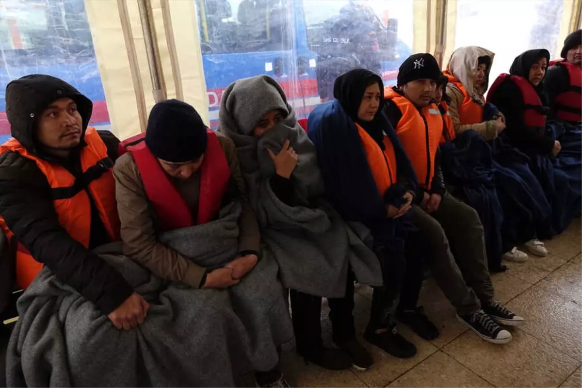 Güncelleme 3 - Adada Mahsur Kalan Düzensiz Göçmenler Kurtarıldı
