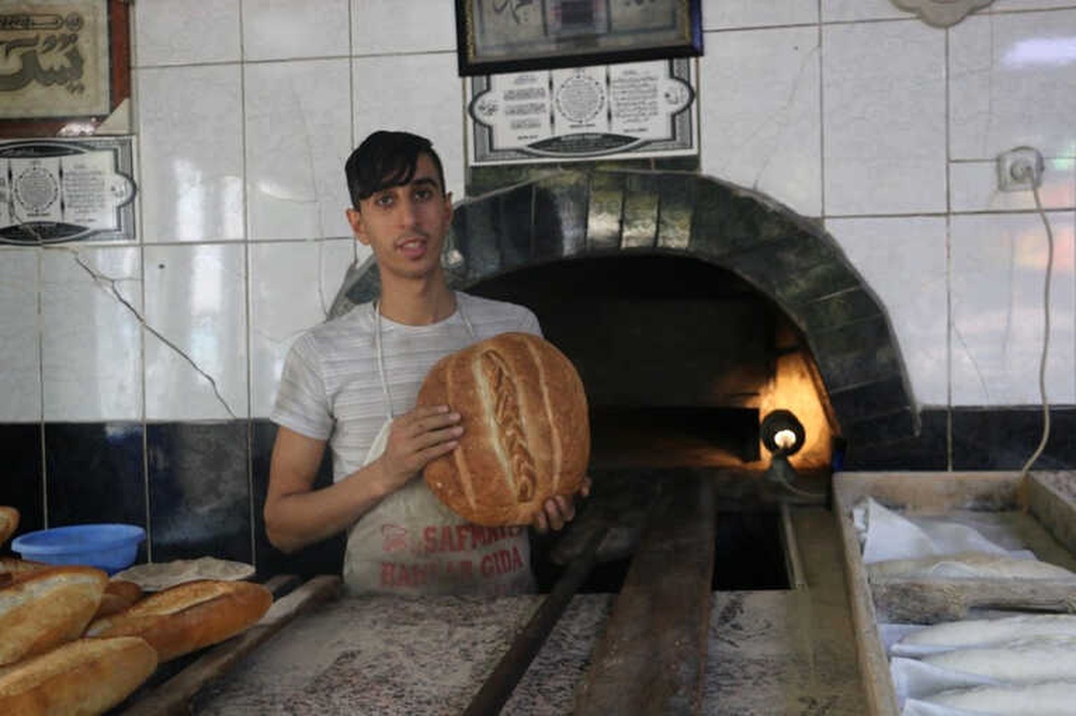 Siirt\'te Bir Fırıncı Trabzon Ekmeği Çıkardı