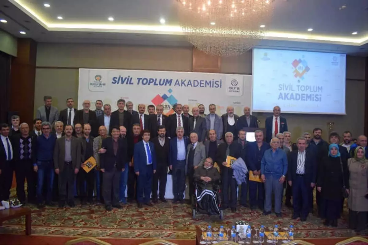 Stk Akademisi Öğrencileri Sertifikalarını Törenle Aldı