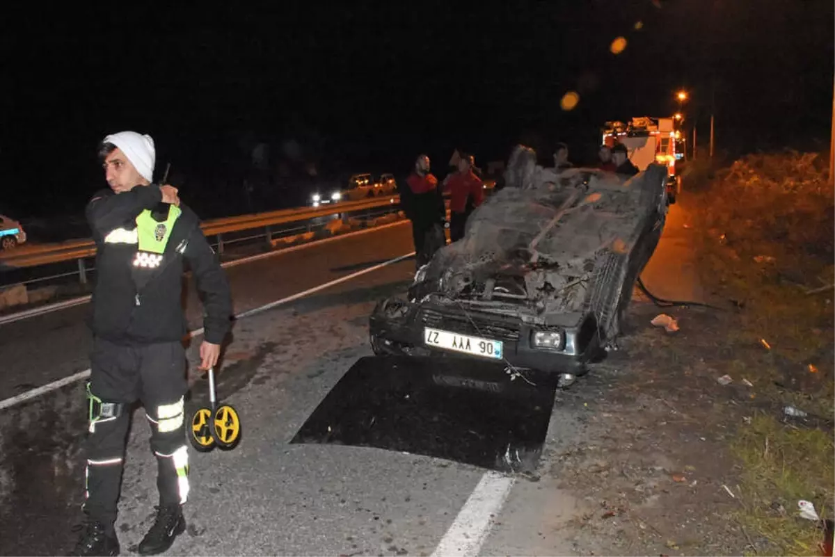 Zonguldak\'ta Otomobil Devrildi: 4 Yaralı