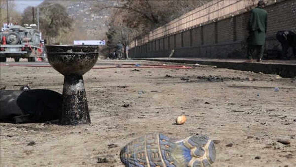 Afganistan\'da Düğün Salonu Yakınında Saldırı: 40 Ölü