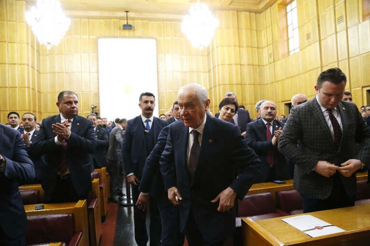 Bahçeli: "Yarın Cumhurbaşkanı ile 16.00\'da Görüşme Gündeme Gelirse Katılabiliriz"