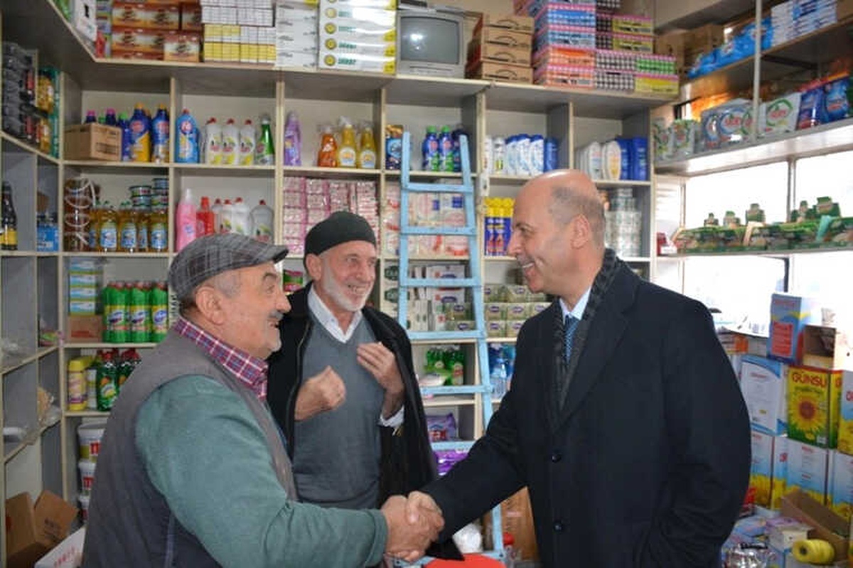Başkan Bozkurt Çarşı Esnafını Ziyaret Etti