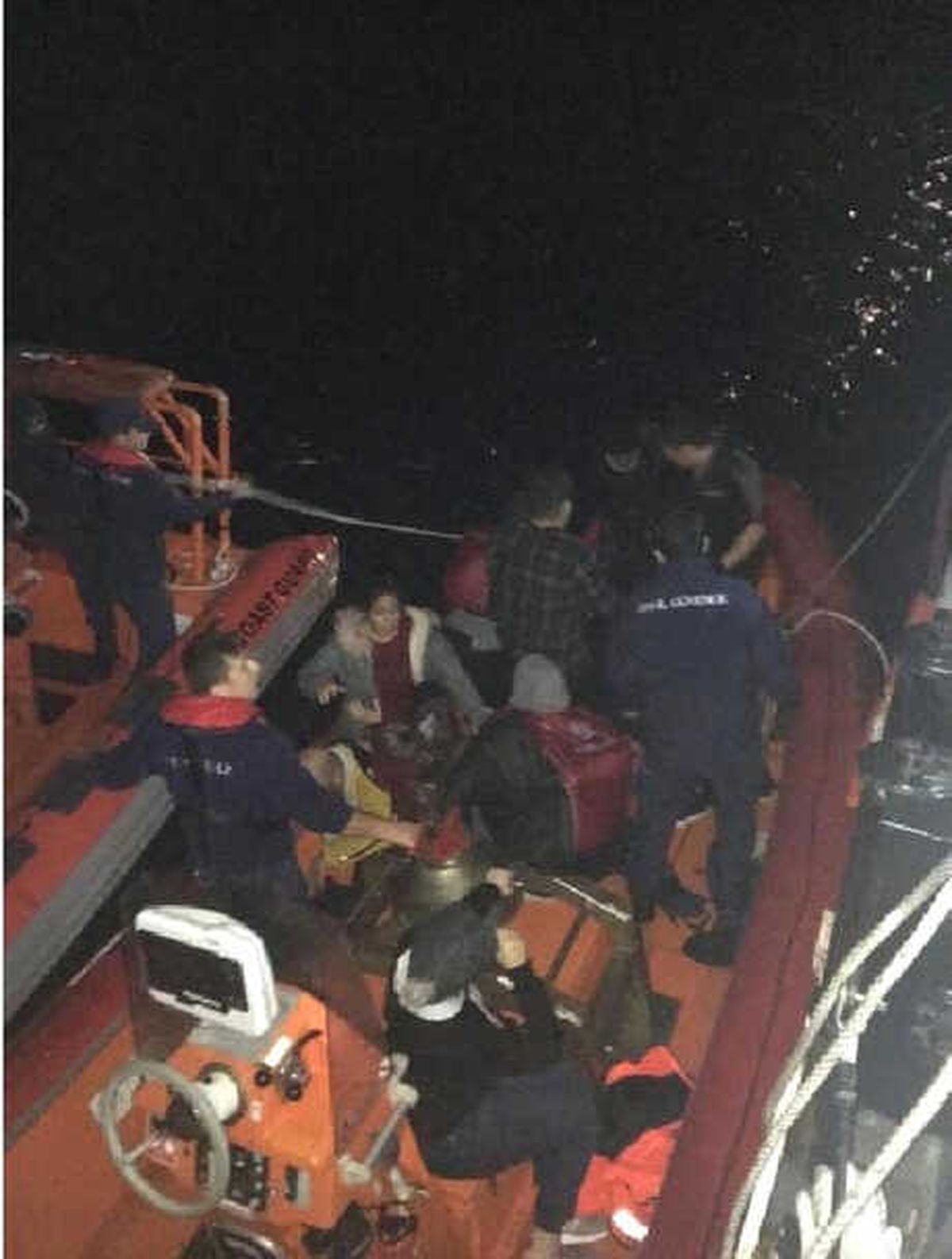 Bodrum Açıklarında Kaçak Teknesi Battı: 1 Ölü, 10 Kişi Kurtarıldı