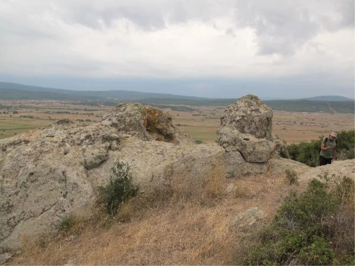 Çanakkale\'de, 2700 Yıllık Limnai Antik Kentinin Kalıntılarına Ulaşıldı