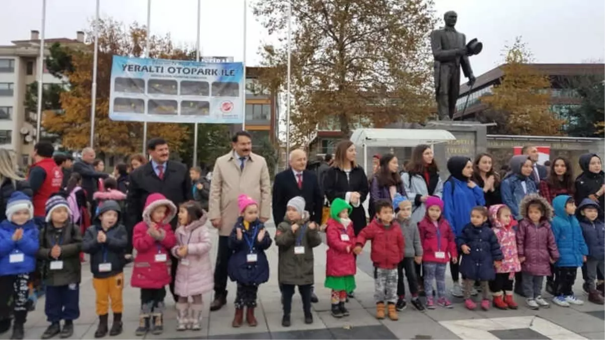 Çocuklar Dilek Tuttu Fener Uçurdu