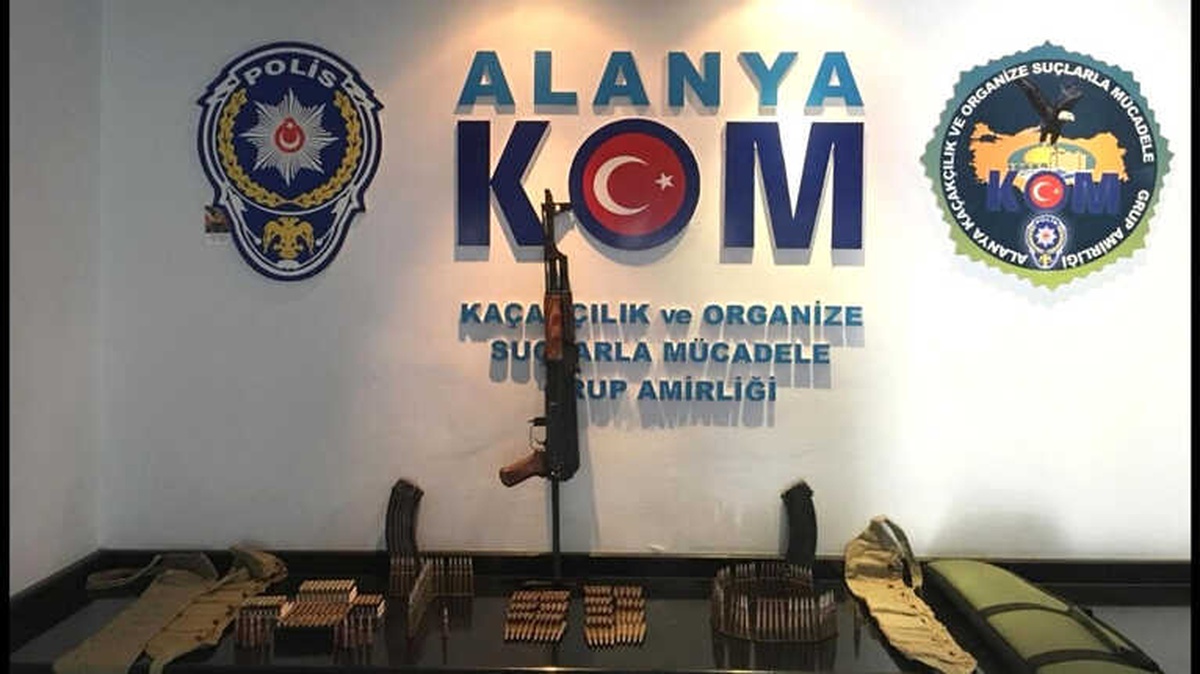 Düğünde Kalanişkof ile Ateş Edilmesi Polisi Alarma Geçirdi
