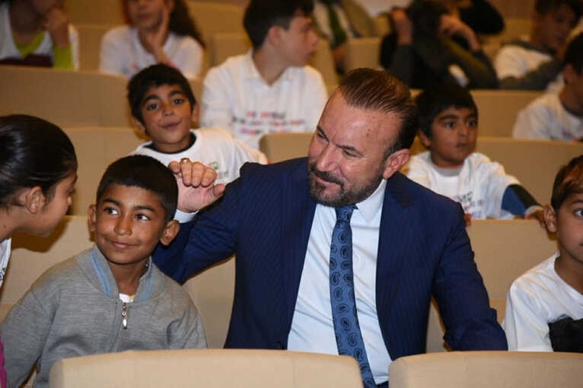 İzmit\'te Dünya Çocuk Hakları Günü Kutlandı