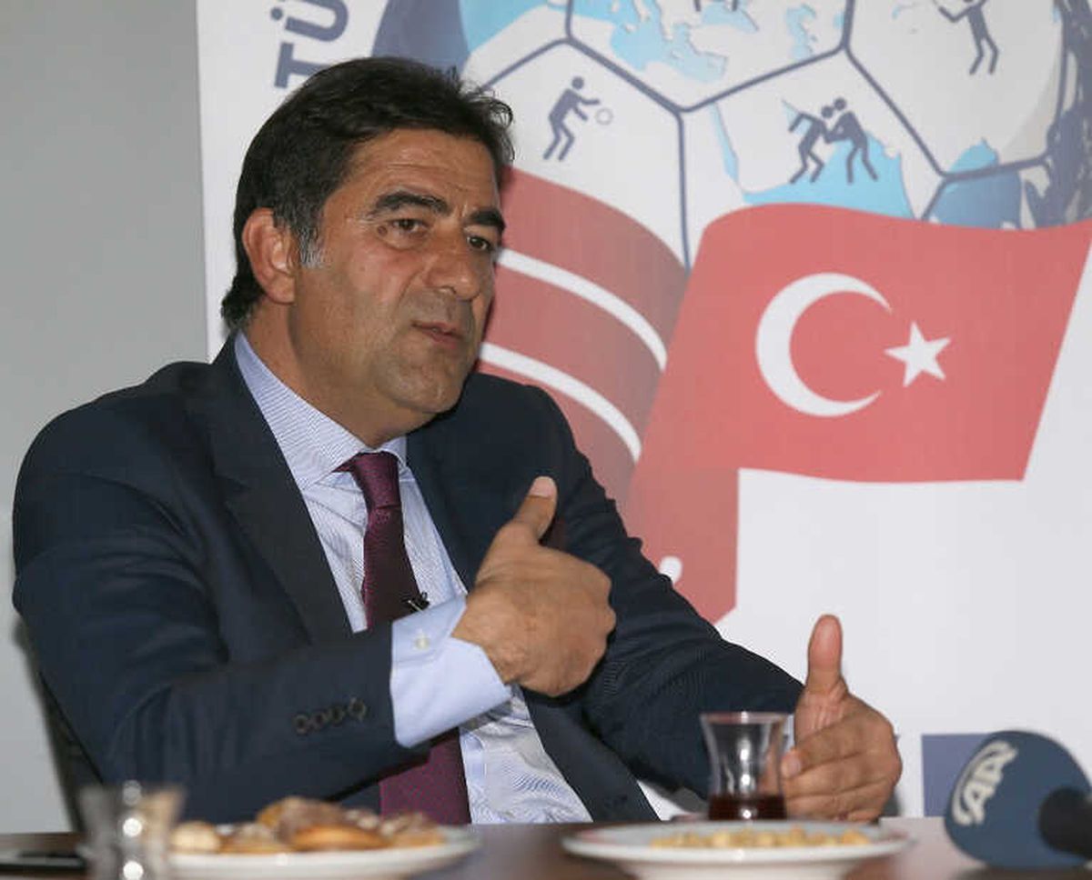 Kadro Dışı Kalan Oyuncularla İlgili Konuştu
