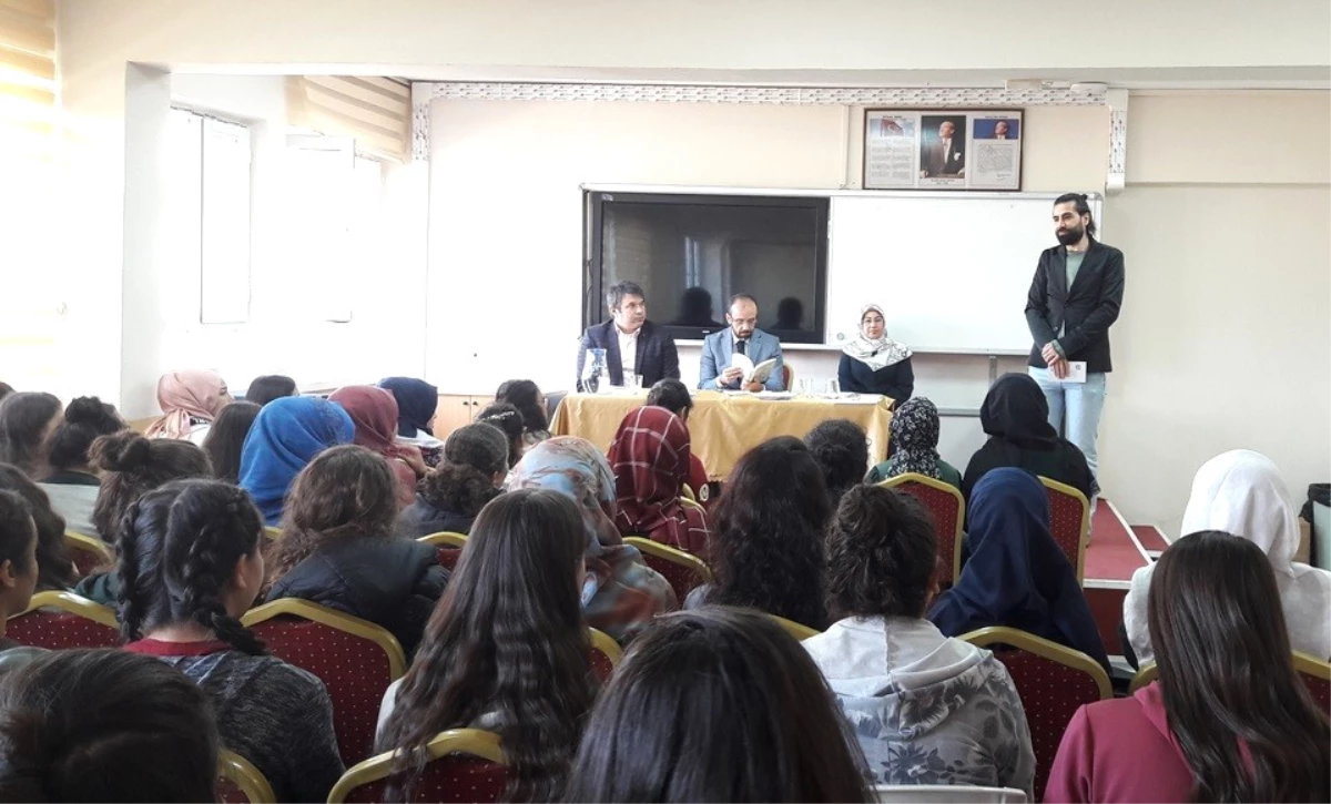 Mehmet Akif İnan Anadolu Lisesi\'nde Mevlid Kandili Programı