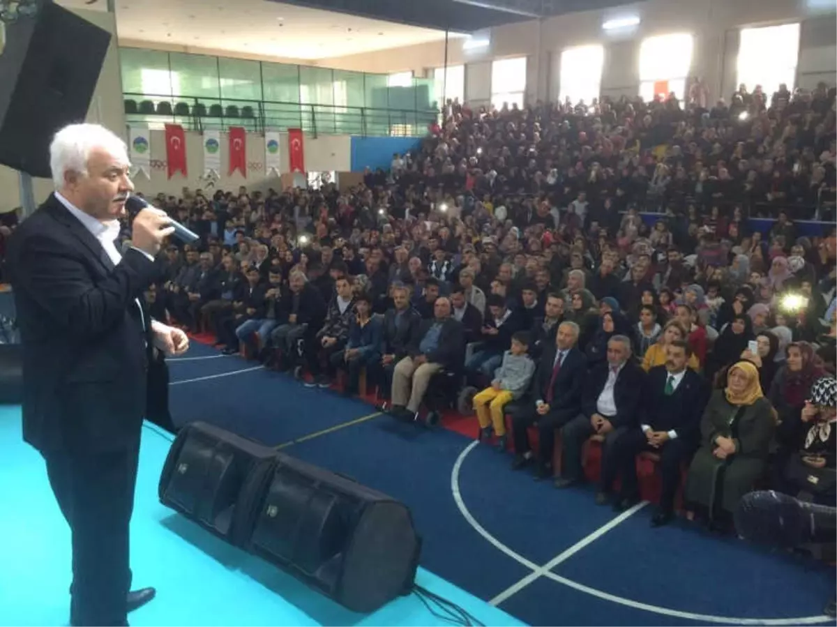 Mevlidi Nebevi Haftasında Nihat Hatipoğlu Konferans Verdi