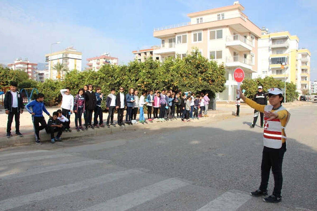 Öğrencilere Uygulamalı Eğitim Verildi