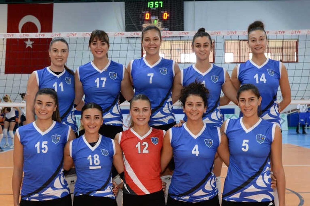 Pursaklar\'ın Sultanları Halkbank\'ı 3-1\'le Geçti