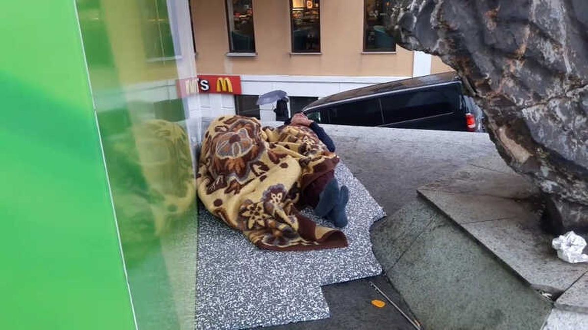 Taksim\'in Göbeğinde Çocukların İçler Acıtan Görüntüsü