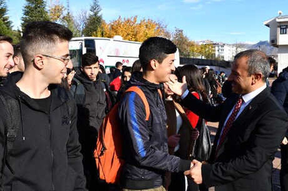 Tunceli\'deki 2 Bin 19 Öğrenci Uçakla Seyahat Yapacak