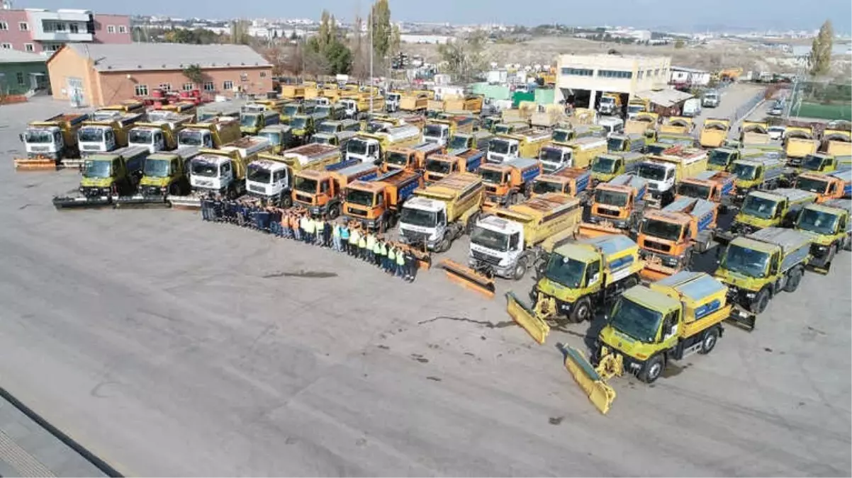 Ankara Büyükşehir Belediyesi Güçlü Filosuyla Kışa Hazırlıklarını Tamamladı