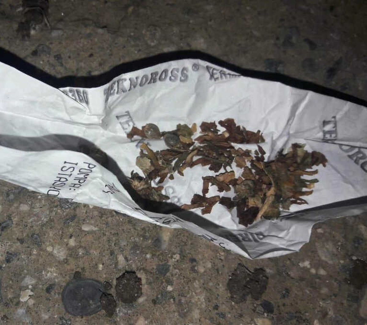 Aranan Şahıs İhbarına Giden Polisler Uyuşturucu Ele Geçirdi