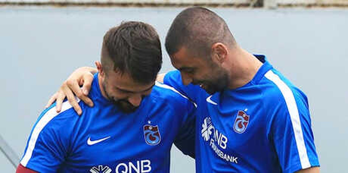 Burak Yılmaz ve Onur Kıvrak\'a 10 Gün Daha İzin