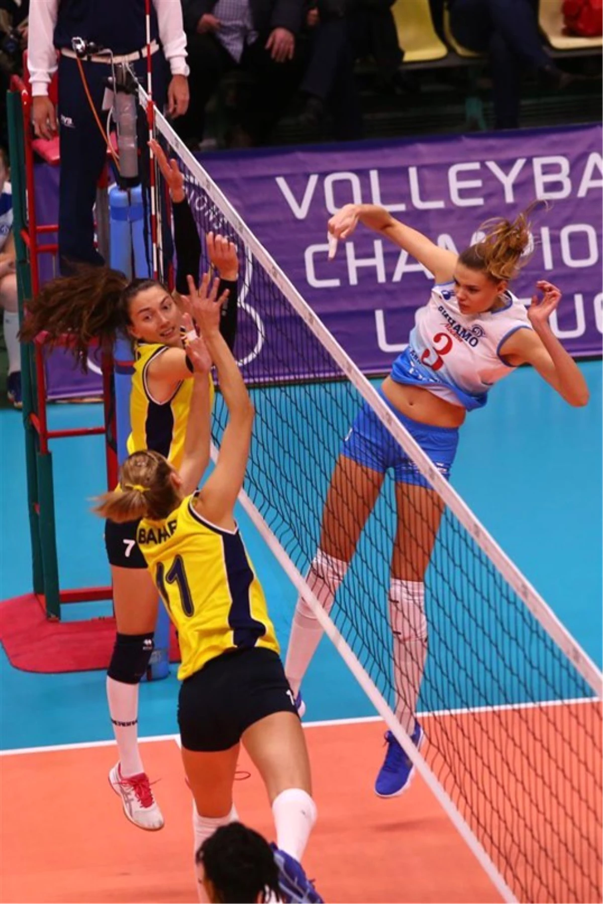 Cev Kadınlar Şampiyonlar Ligi: Dinamo Moskova: 1 - Fenerbahçe: 3