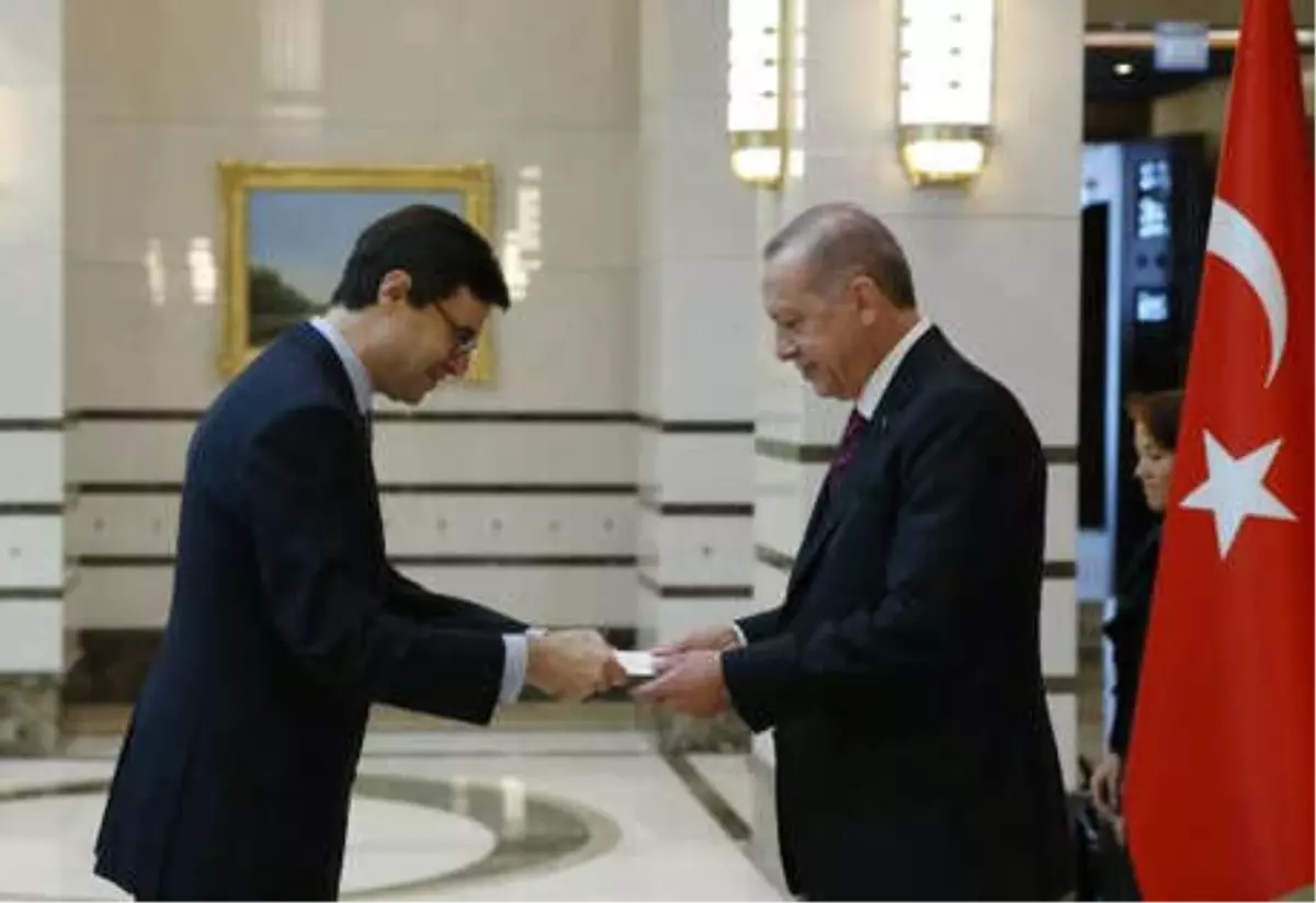 Cumhurbaşkanı Erdoğan\'a, İspanya Büyükelçisi Juan Gonzalez Barba\'dan Güven Mektubu