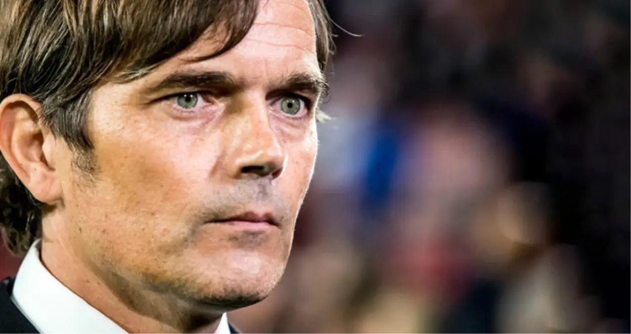 Hollanda Basını: Cocu Fenerbahçe\'den Kovulmadı, Hala İstanbul\'da Yaşıyor