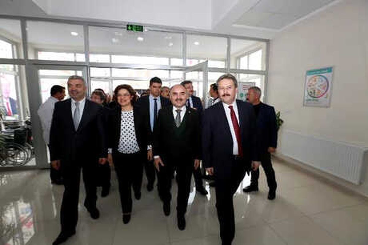 Kayseri\'nin Yeni Valisi Sigara Denetimine Çıkacak