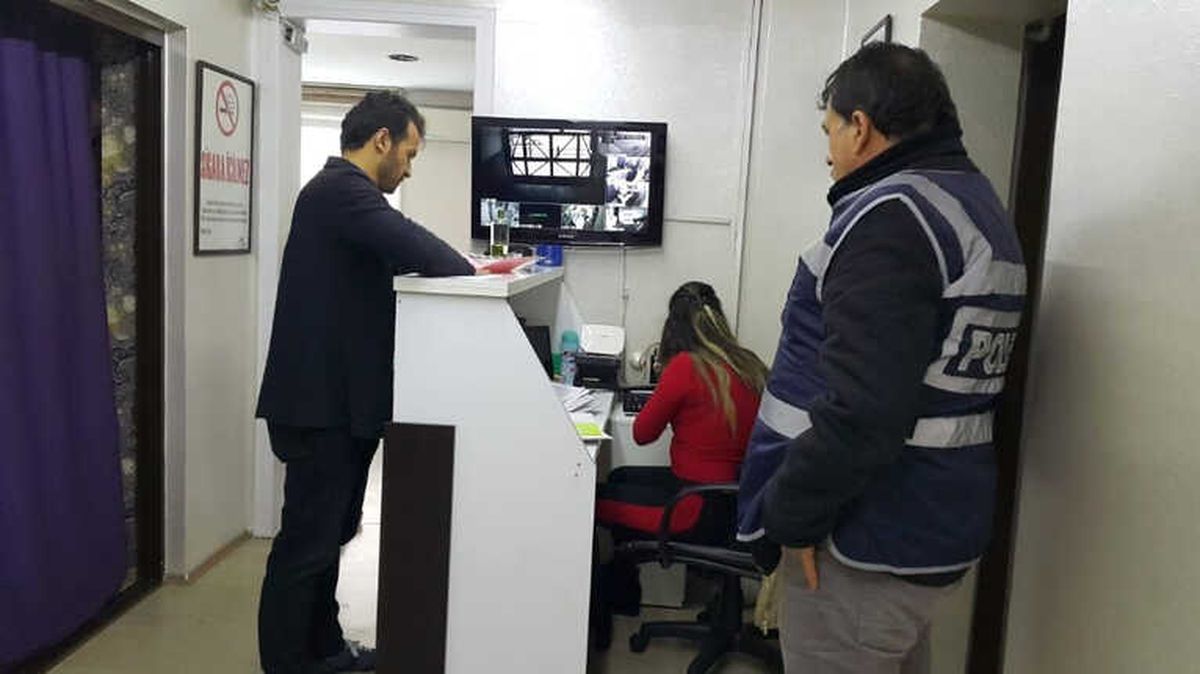 Masaj Salonlarına Baskın