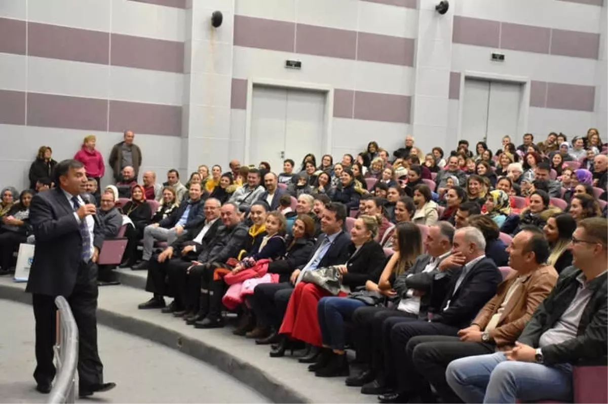 Prof. Dr. Üstün Dökmen Çorlulularla Bir Araya Geldi