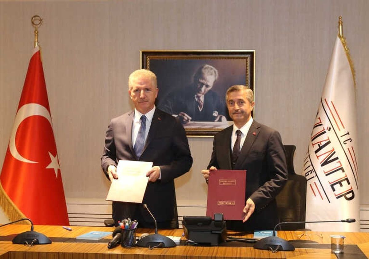 Şahinbey Belediyesi 164 Öğrenciyi Daha Umreye Gönderecek