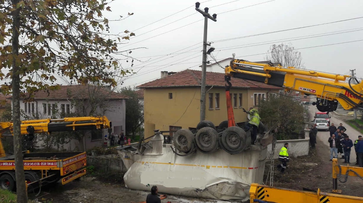 Sedaş Kartepe\'de Oluşan Kesintide Zamanla Yarıştı!