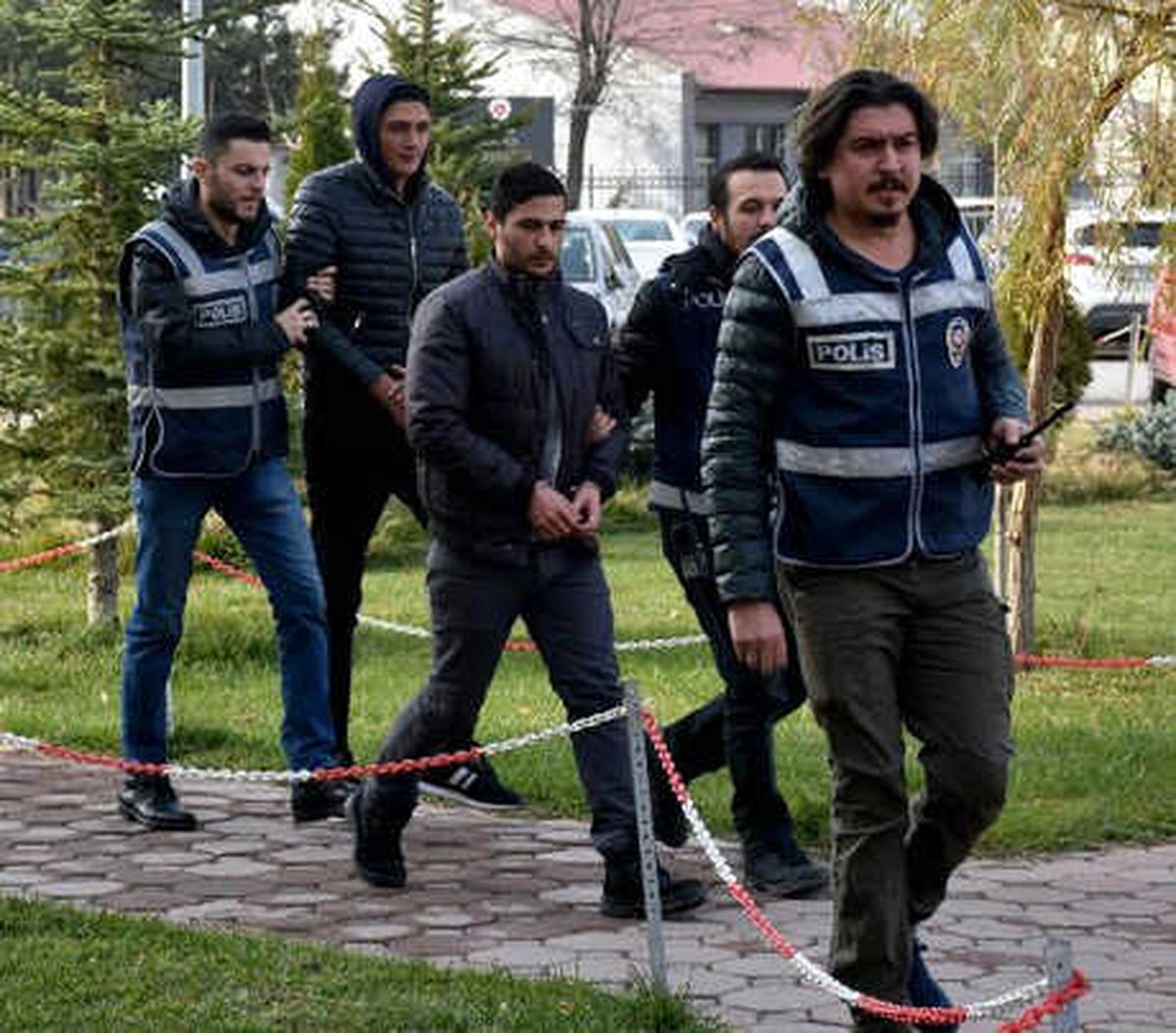 Sivas\'ta Yağma İddiasına 3 Tutuklama