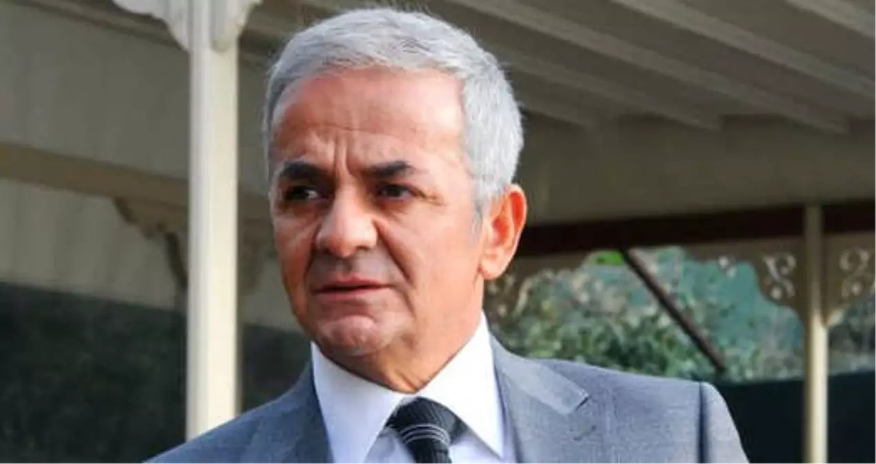 Takipçisinin Yorumu Zafer Algöz\'ü Çileden Çıkarttı!