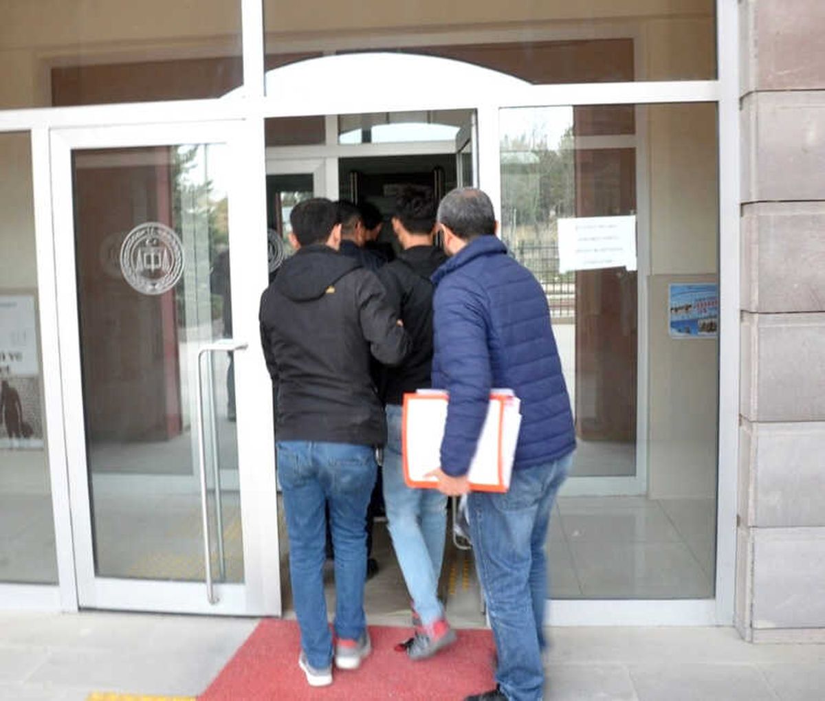 Terör Propagandası Yaptıkları Öne Sürülen İşçiler Serbest Kaldı