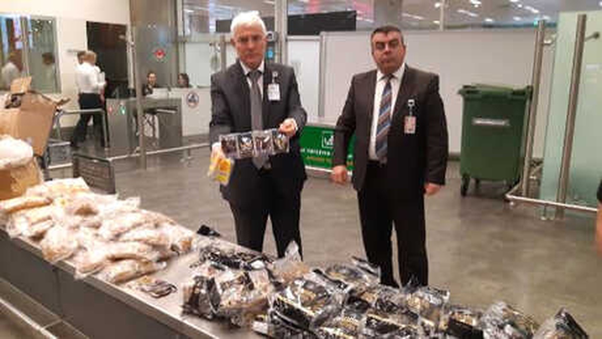 127 Litre Kaçak İçkiyi Akıl Almaz Yöntemle Yurda Sokacaklardı