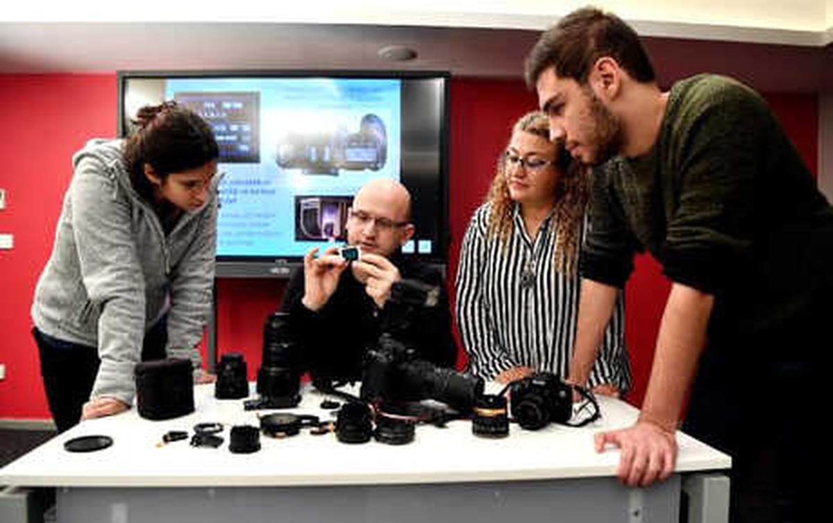 Akademi Beyoğlu\'nda Fotoğrafçılık Atölyesi Yoğun İlgi Gördü