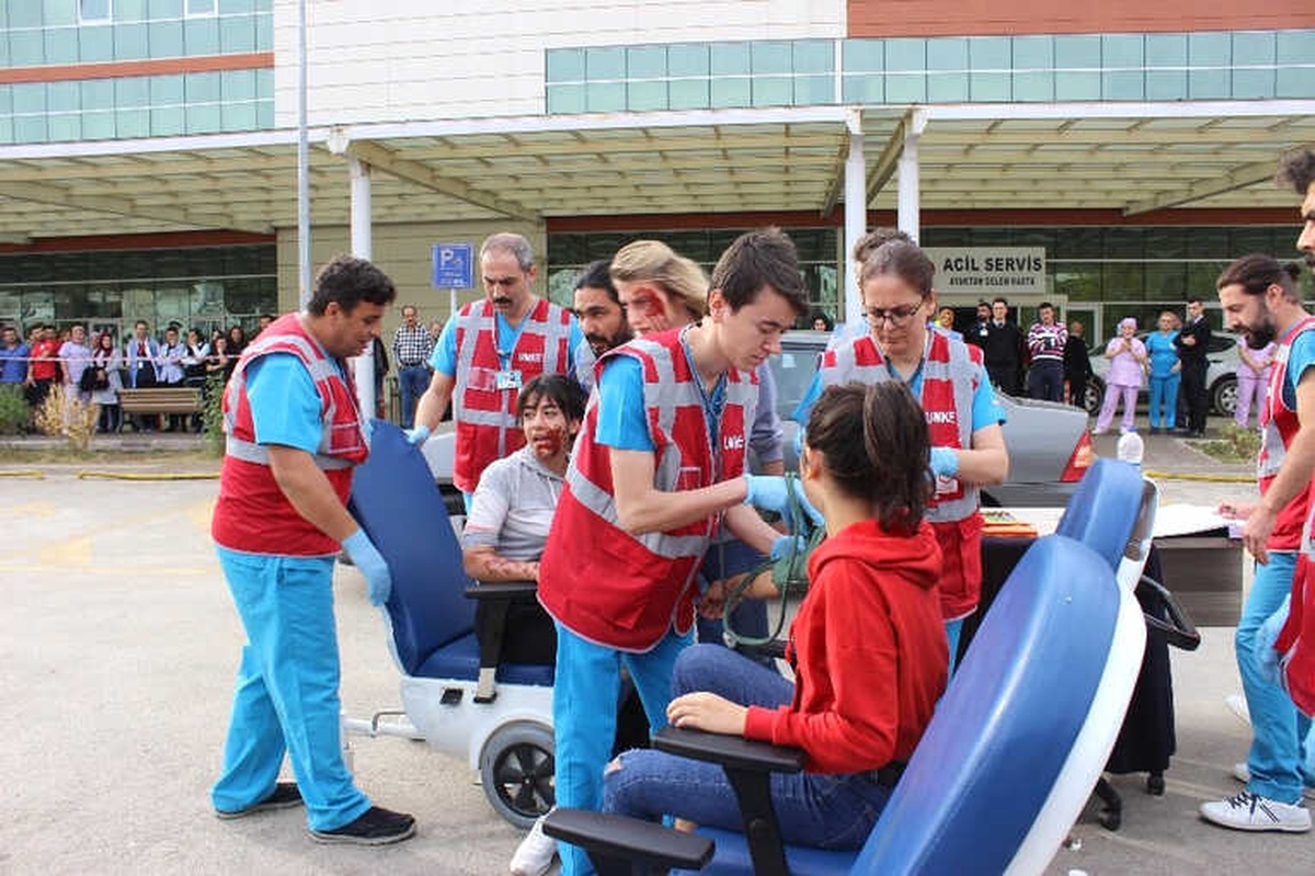 Antalya\'da 6.2 Büyüklüğünde Deprem Tatbikatı