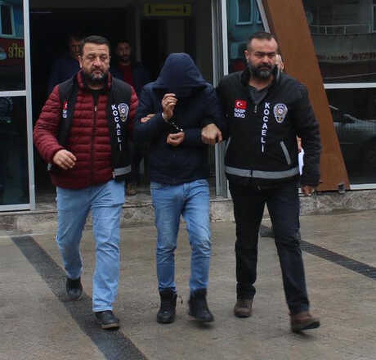 Arkadaşlarıyla Birlikte Çalıştığı Firmanın Para Nakil Aracını Soymaya Kalkıştı