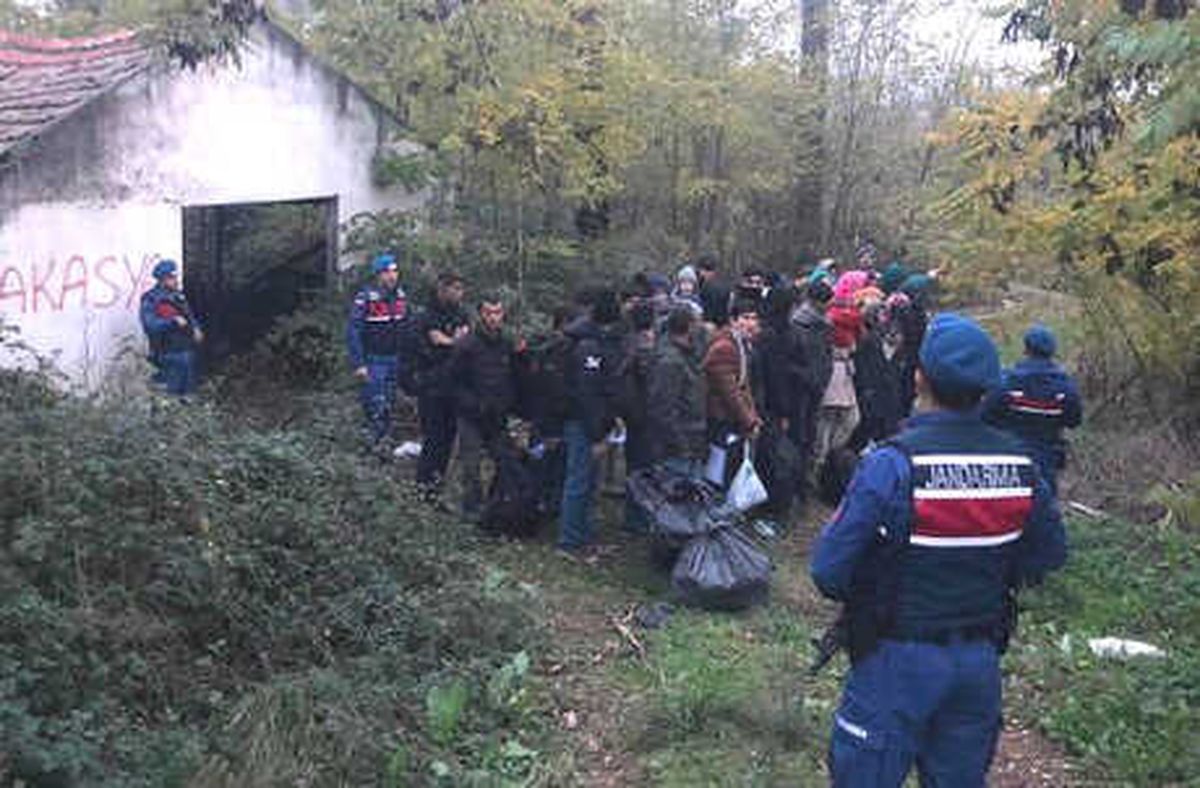 Balıkesir\'de 39 Afgan Kaçak Yakalandı