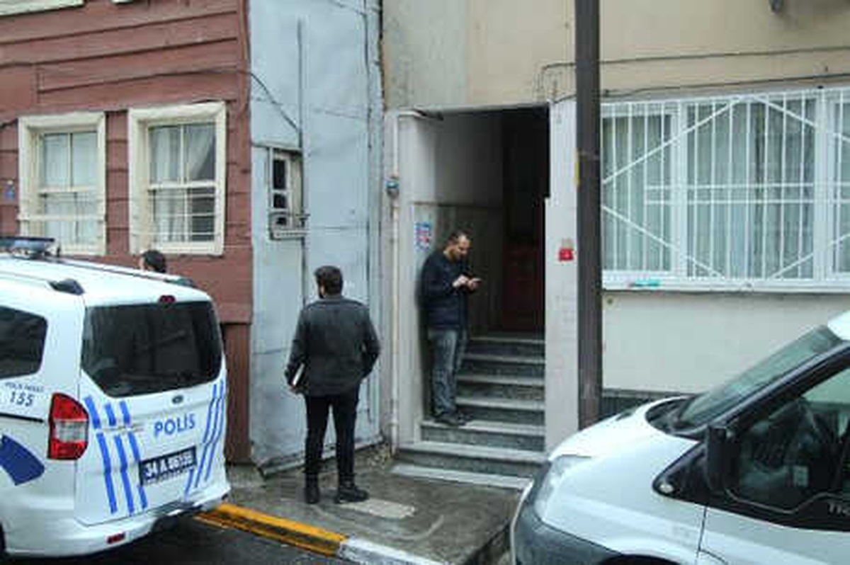 Beyoğlu\'nda Bıçaklanan Cezayirli Hayatını Kaybetti