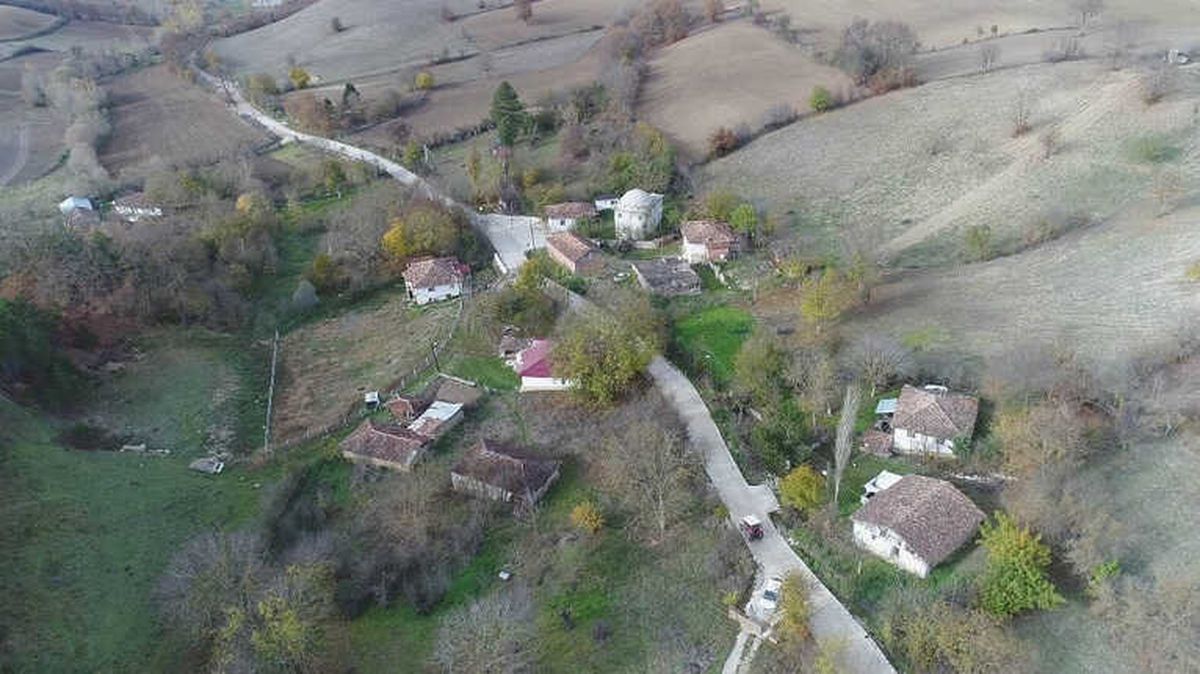 Bu Mahallede Kışın 4 Kişi Yaşıyor