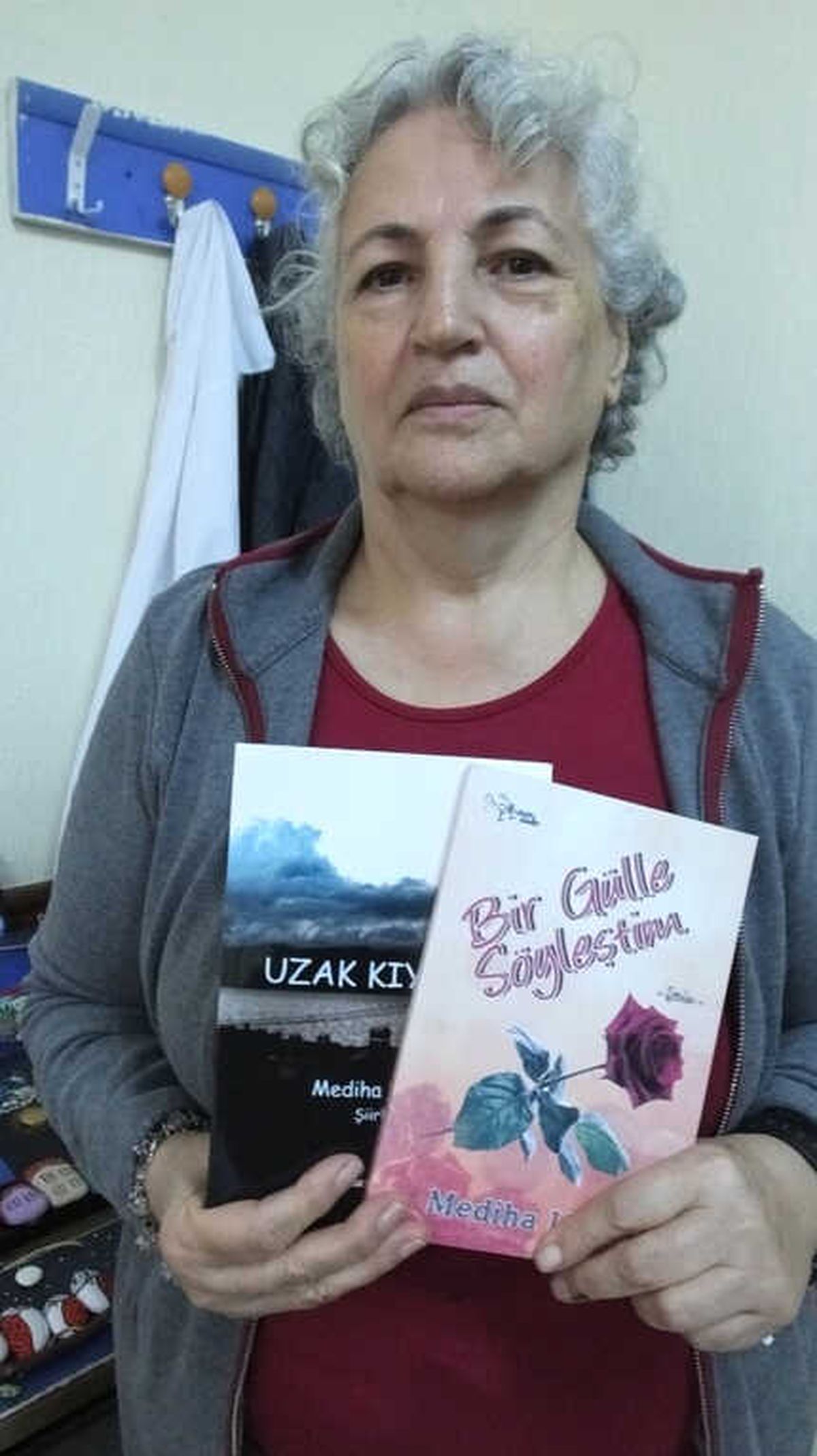 Burhaniye\'de 70\'lik Mediha Hanım Dördüncü Kitabını Hazırlıyor