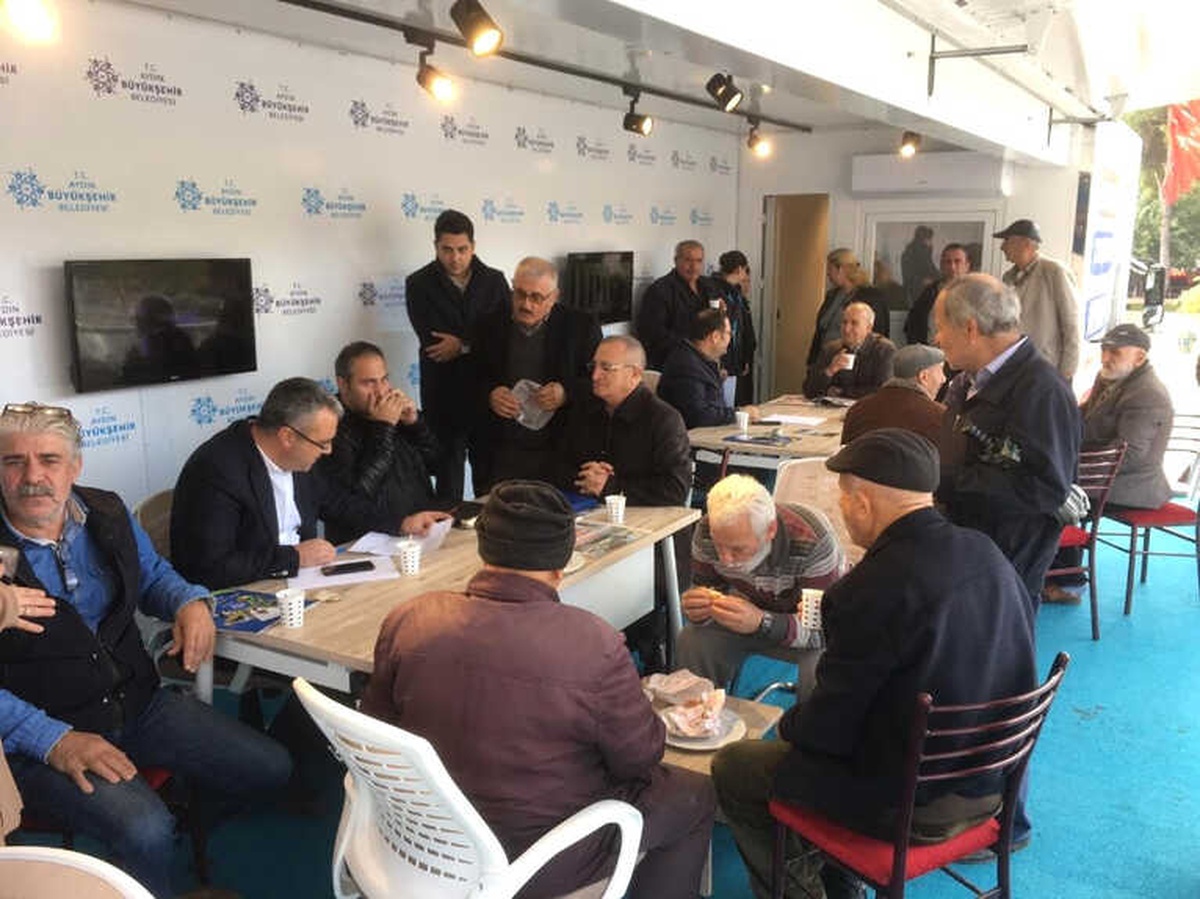 Büyükşehir Bürokratları Efeler\'i Dinledi